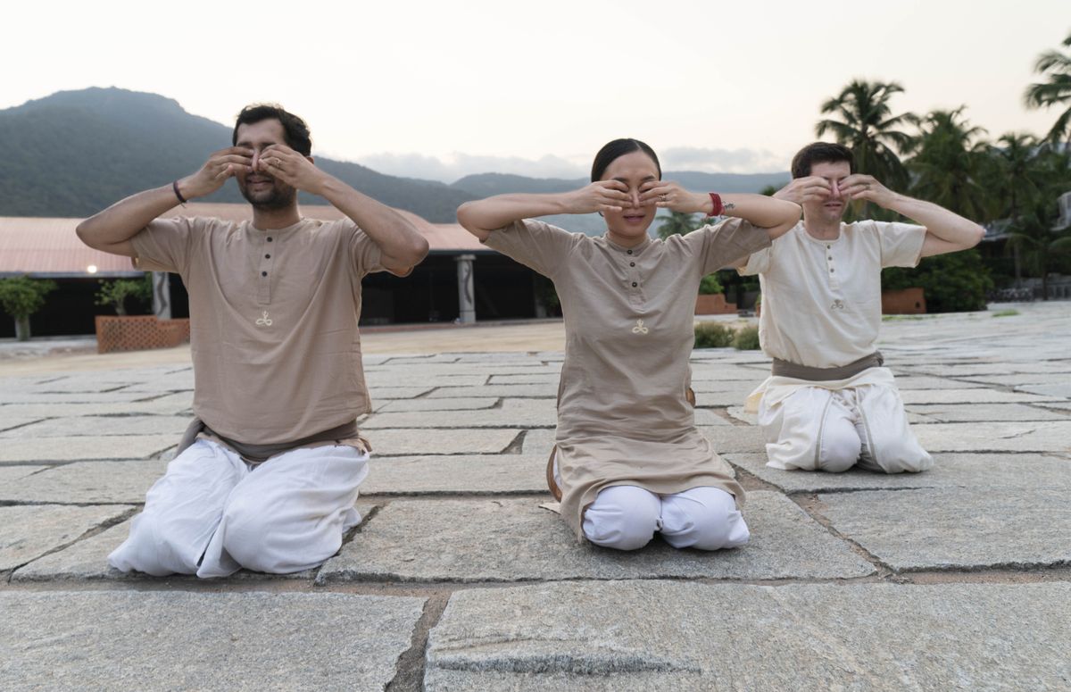 Shanmukhi Mudra 3